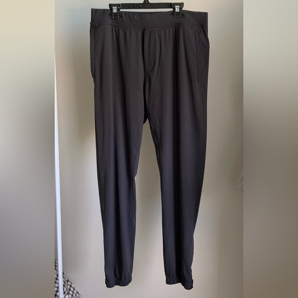 Men’s joggers